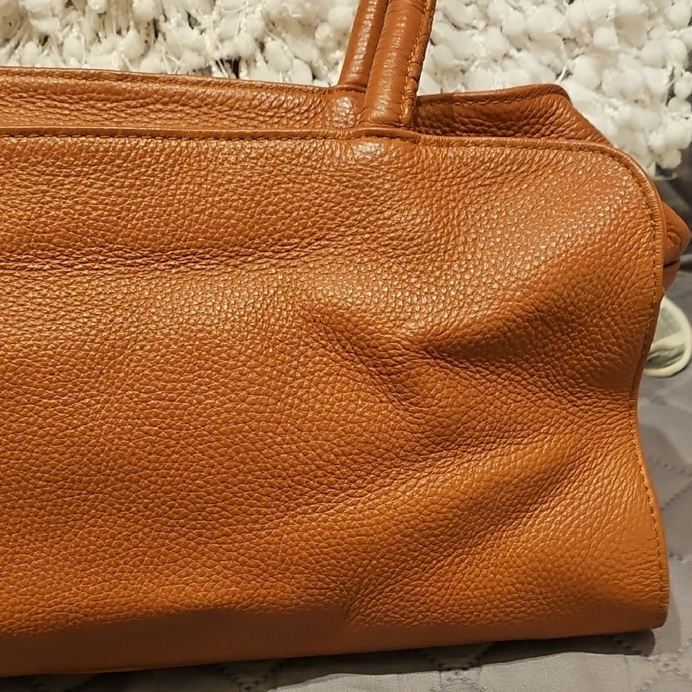 Kattee Tan Leather Satchel with Gold Hardware - Picture 4 of 16